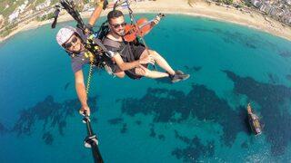 Gökyüzünde kemanıyla Allı Turnam türküsünü çaldı