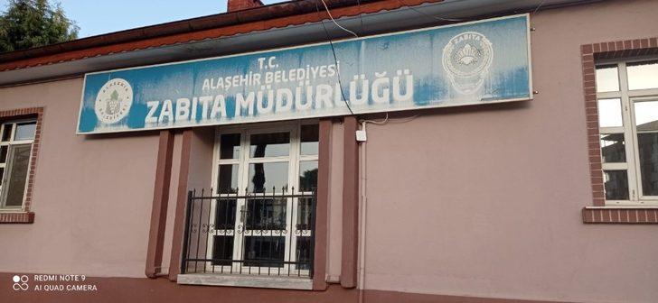 Manisa’da baygınlık geçiren yaşlı kadına zabıtalardan ilk müdahale G1