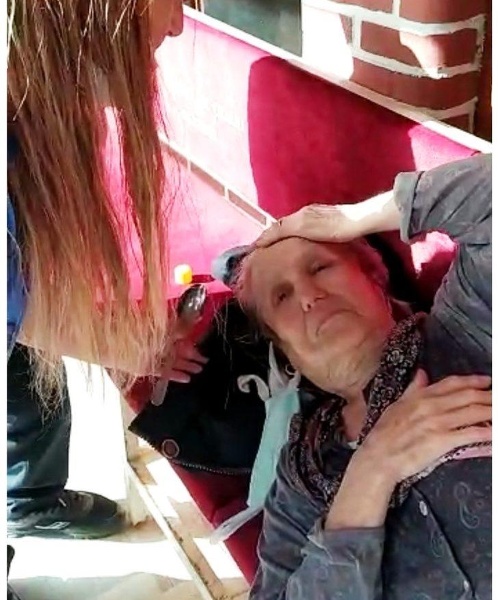 Manisa’da baygınlık geçiren yaşlı kadına zabıtalardan ilk müdahale G4