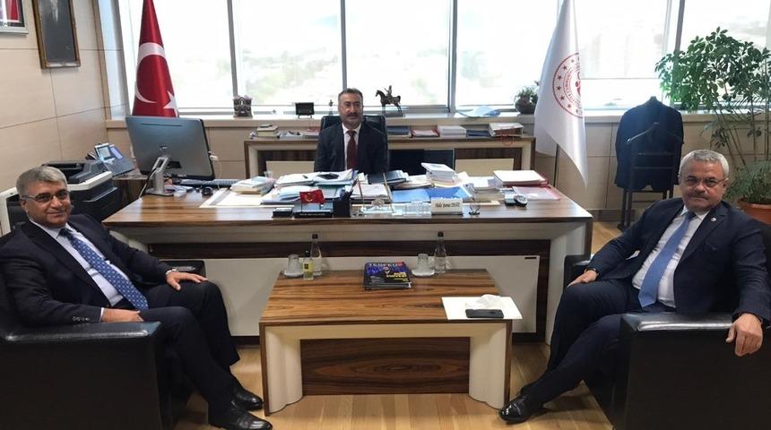 Karab&uuml;k heyetinden Bakan Kasapoğlu&rsquo;na ziyaret