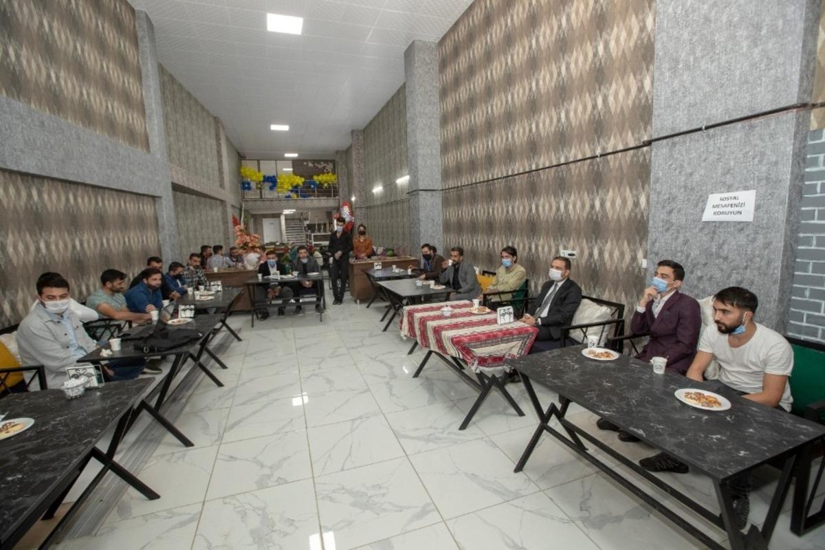 Kaymakam Aslan, gen&ccedil;lerle bir araya geldi