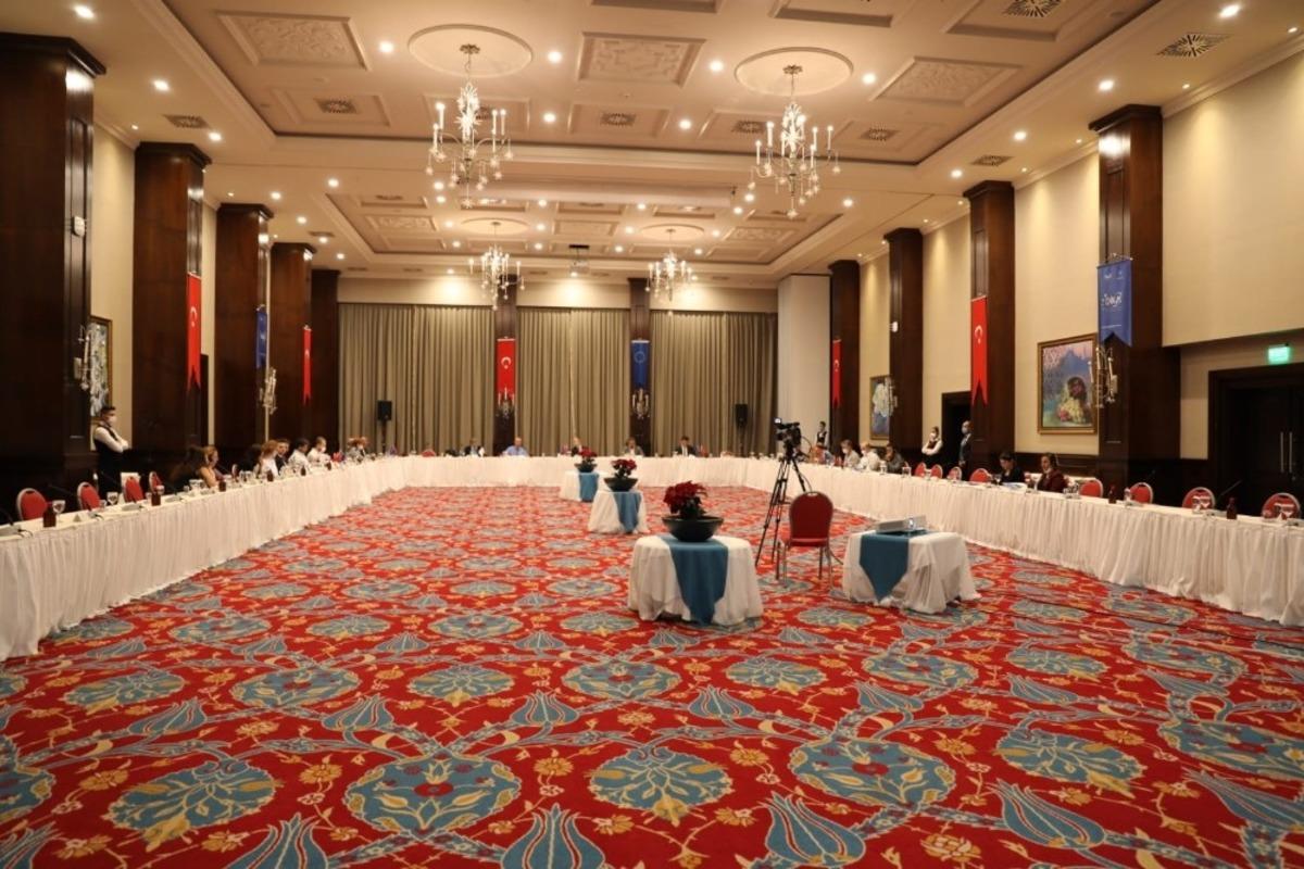 Şırnak &Uuml;niversitesi Rekt&ouml;r&uuml; Prof. Dr. Erkan, Gen&ccedil; İstihdam Teşviki Projesi toplantısına katıldı