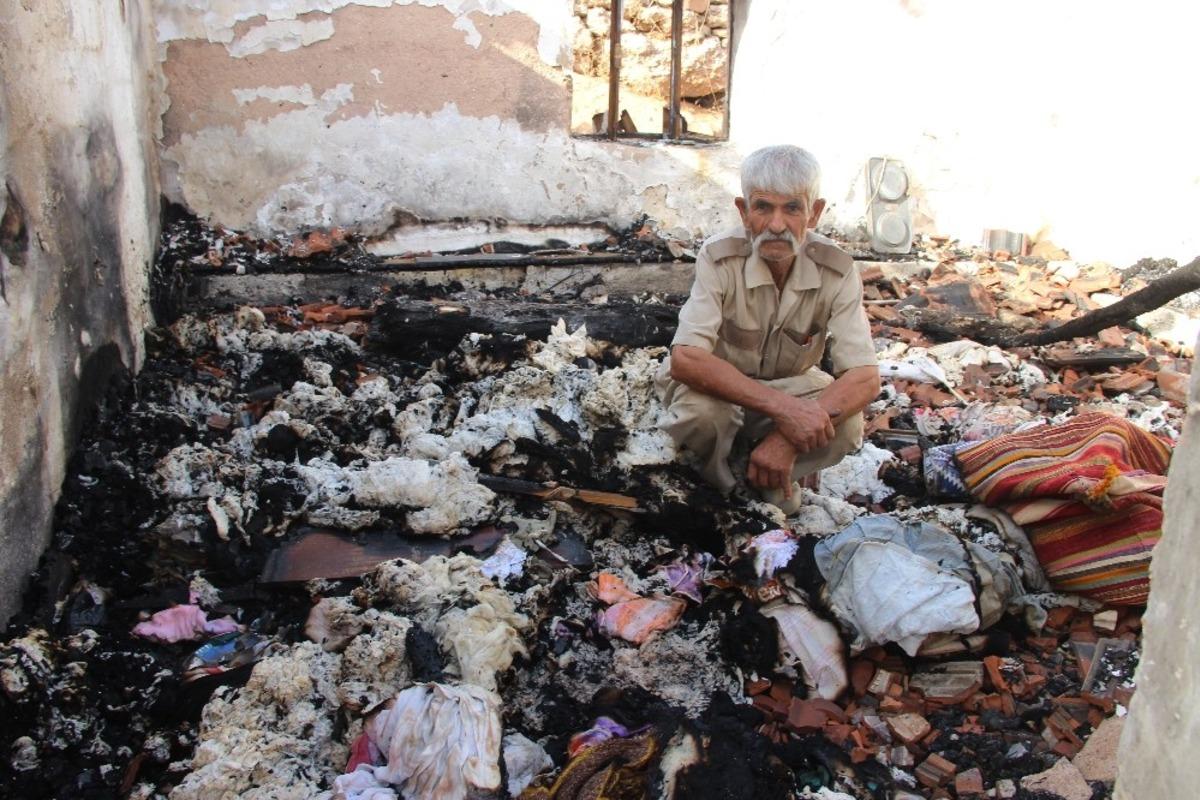 Evi yanan vatandaş: &ldquo;Cumaya gidecek elbisem yok&rdquo;