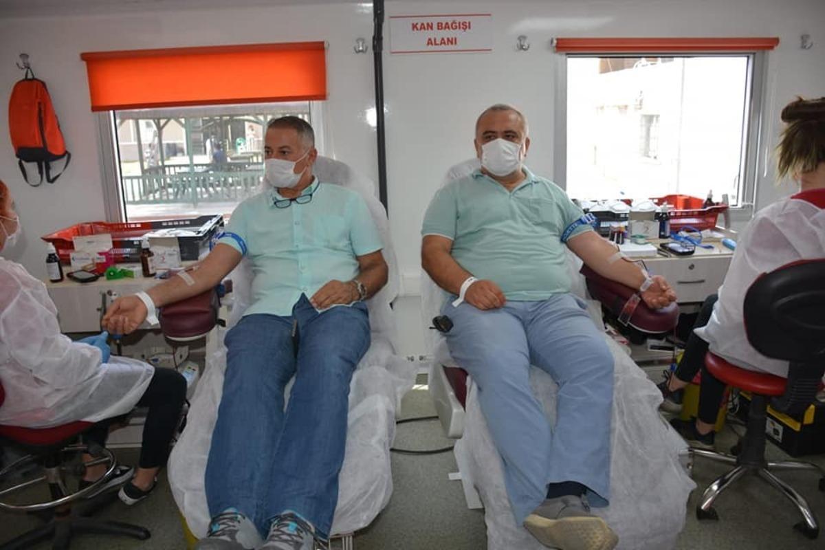 Aydın Atat&uuml;rk Devlet Hastanesi personelinden kan bağışı