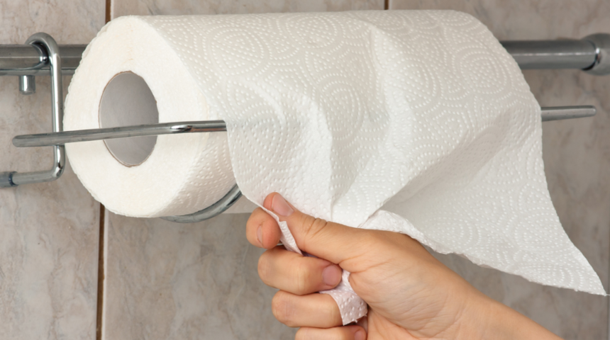 Farkında bile değiliz ama her yüzeyi kağıt havluyla silmek...