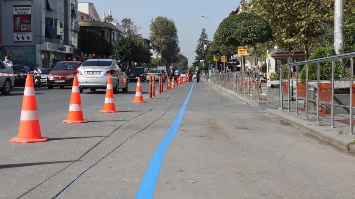D&uuml;zce&rsquo;de şehrin d&ouml;rt bir yanına bisiklet yolu yapılıyor
