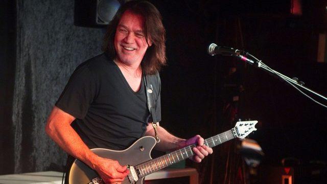 Eddie Van Halen tüm zamanların en iyi gitaristleri arasında görülüyor