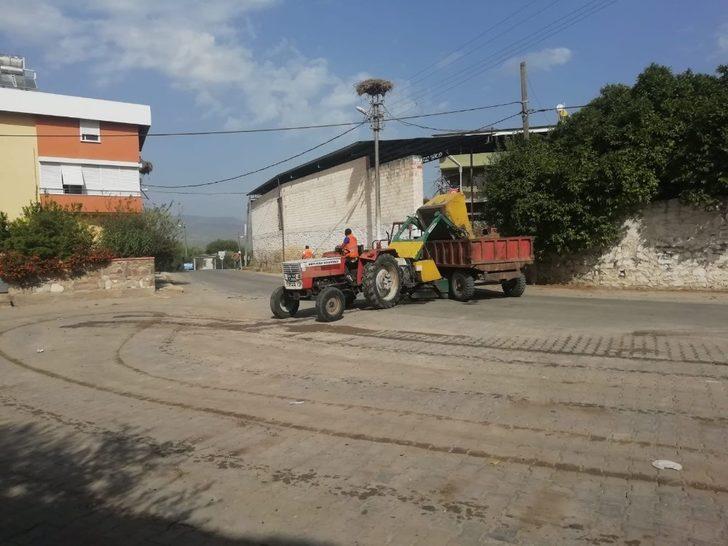 Kuyucak’ta sonbahar temizliği yapılıyor G3