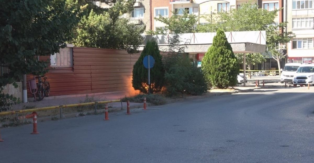 Hastane bah&ccedil;esinde ş&uuml;pheli valiz alarmı