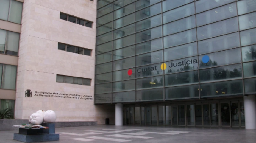 Bebeğini çalmak için kiracısını bıçakladı ve tecavüz etti