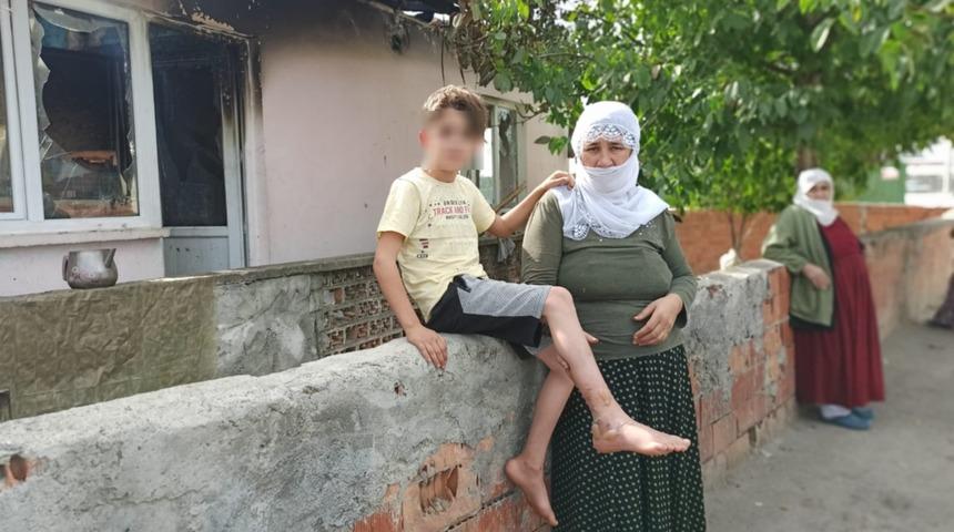 Yangından son anda kurtulmuştu! Çocuklarını zincirle bağlayan ailenin savunması şok etti