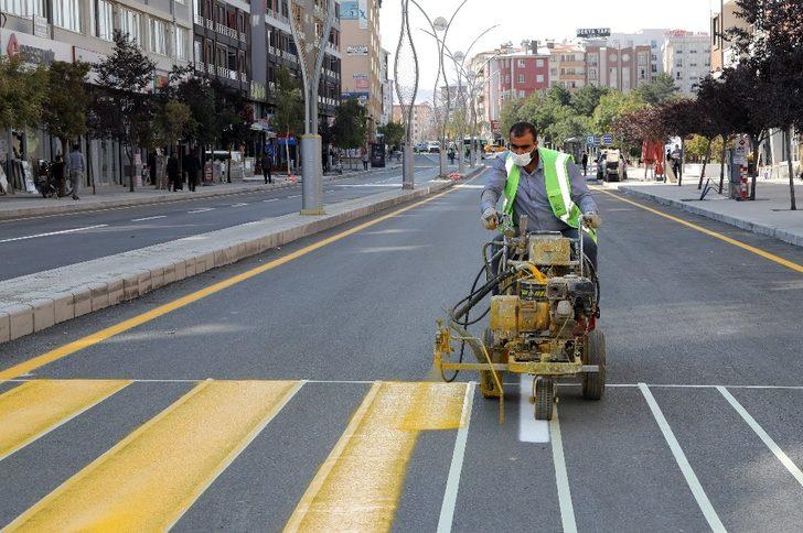 Milli Egemenlik Caddesin’in yol çizgileri de tamamlandı G5
