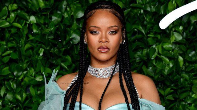 Rihanna, iç giyim defilesinde kullandığı hadis için Müslümanlardan özür diledi