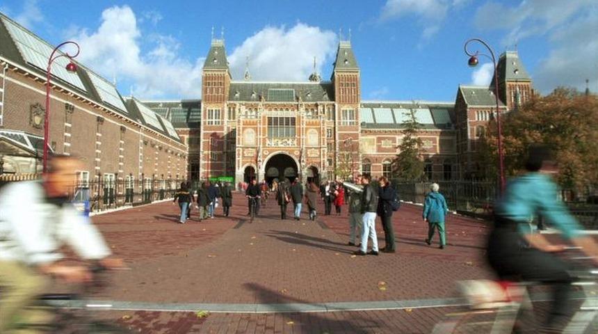 Hollandalı kadın adak i&ccedil;in m&uuml;zeye bağışladığı tabloyu torunu iyileşince geri istedi