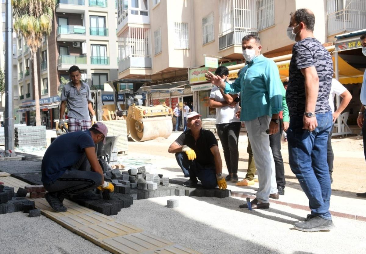 Başkan &Ouml;zyiğit, yenileme &ccedil;alışmaları s&uuml;ren Alanya Sokağını inceledi