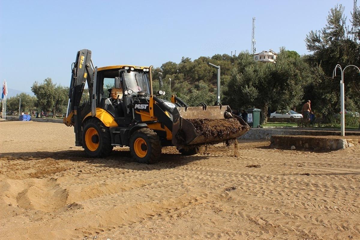 Burhaniye sahilleri temizlendi