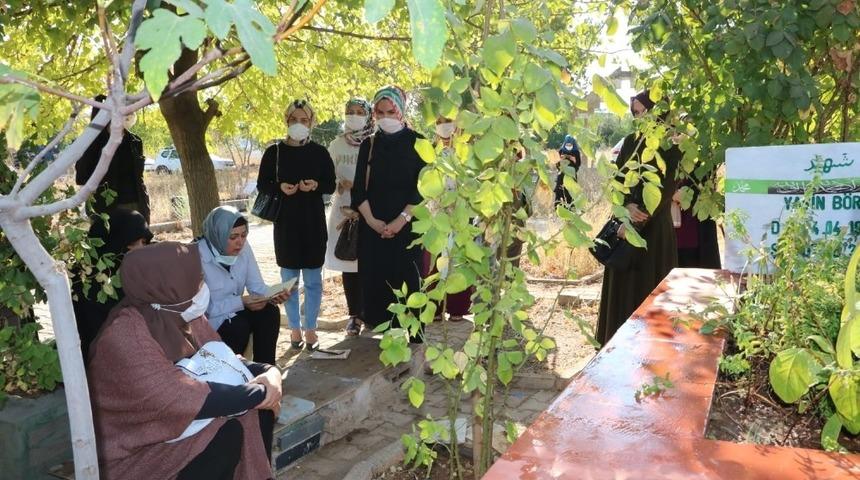 D&uuml;rdane Beyoğlu Yasin B&ouml;r&uuml;&rsquo;y&uuml; dualarla andı