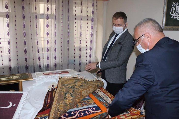 Kaymakam Yelek, kurumları ziyaret etti G4