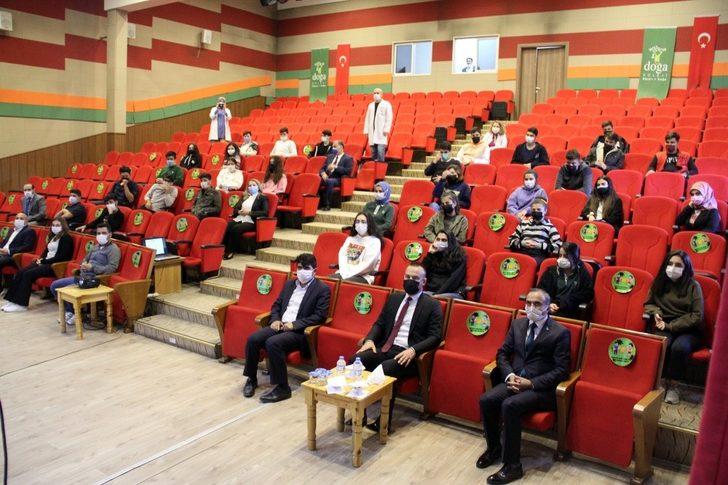 Ağrı Milli Eğitim Müdürü Tekin, başarılı öğrencilere ödüllerini verdi G4