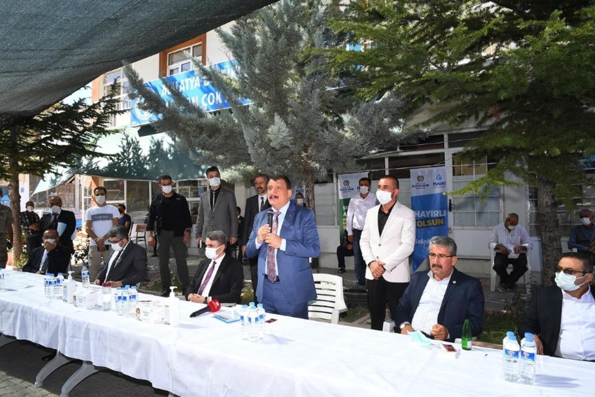 G&uuml;rkan: &rdquo; Rekorlara imza atacak işler yapıyoruz&rdquo;