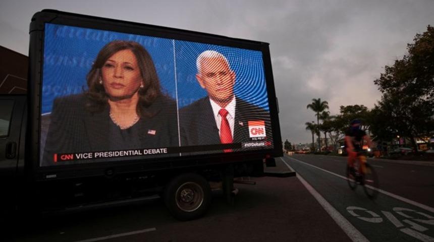 ABD'de iki numaralar Pence ve Harris karşı karşıya geldi