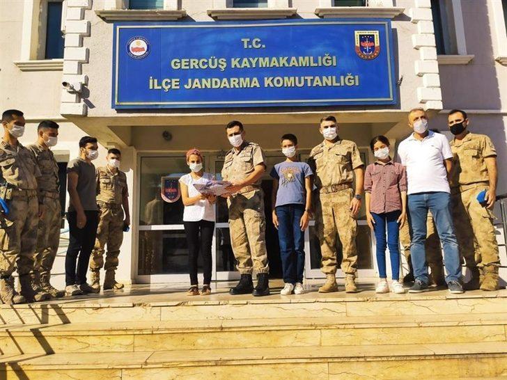 Jandarmadan köy okullarına tablet desteği G2