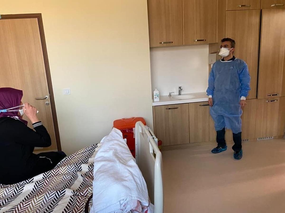 Erzurum İl Sağlık M&uuml;d&uuml;r&uuml; Bedir&rsquo;den sağlık&ccedil;ılara moral ziyareti