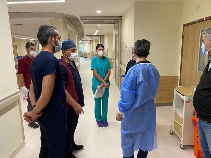 Erzurum İl Sağlık Müdürü Bedir’den sağlıkçılara moral ziyareti G4