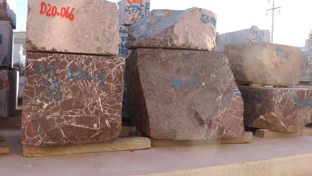 Sadece Elazığ'da üretilen 'vişne mermeri', 45 ülkeye ihraç ediliyor