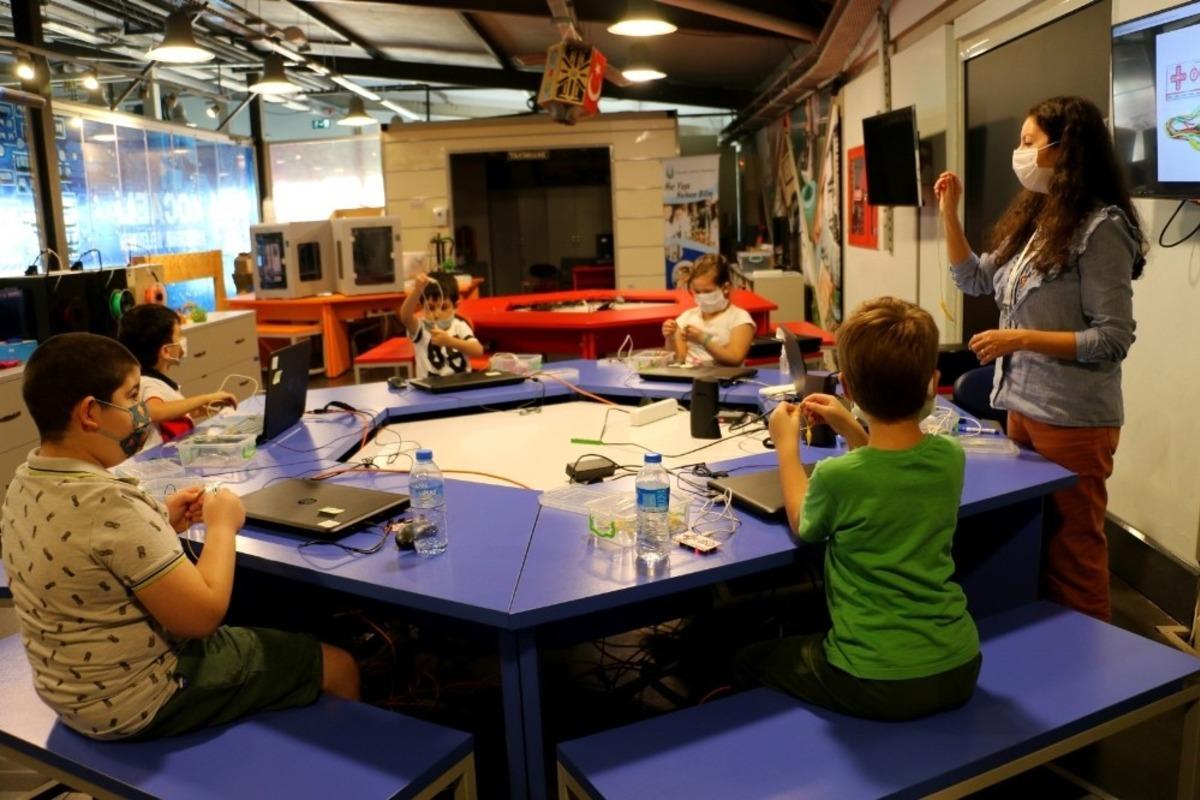 Mucit D&uuml;nyası eğitimleri yeniden başladı