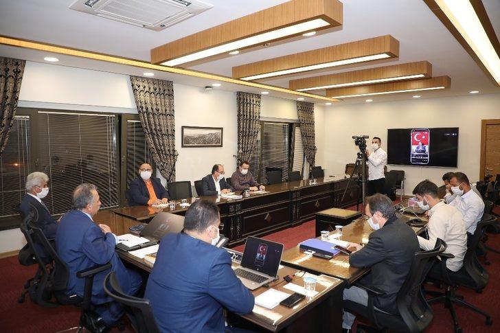 Başkan Yalçın hem cevapladı hem gündemi değerlendirdi G2