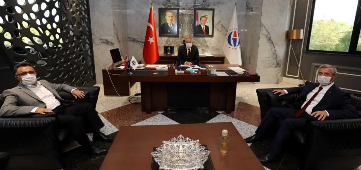 Belediye başkanlarından Rekt&ouml;r &Ouml;zaydın&rsquo;a "hayırlı olsun" ziyareti