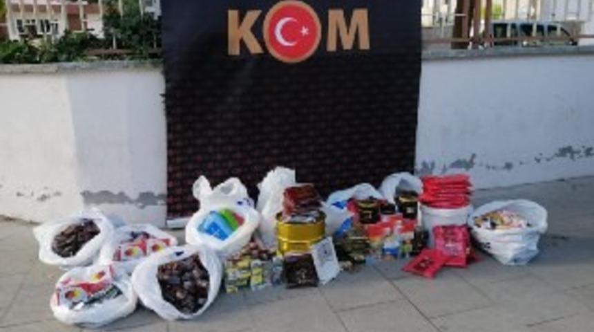 Gaziantep&rsquo;te 182 kilo g&uuml;mr&uuml;k ka&ccedil;ağı nargile t&uuml;t&uuml;n&uuml; yakalandı