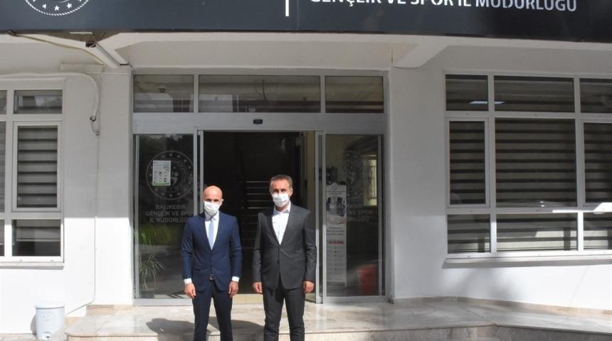 Başkan Pazan, ragbi i&ccedil;in Balıkesir&rsquo;de