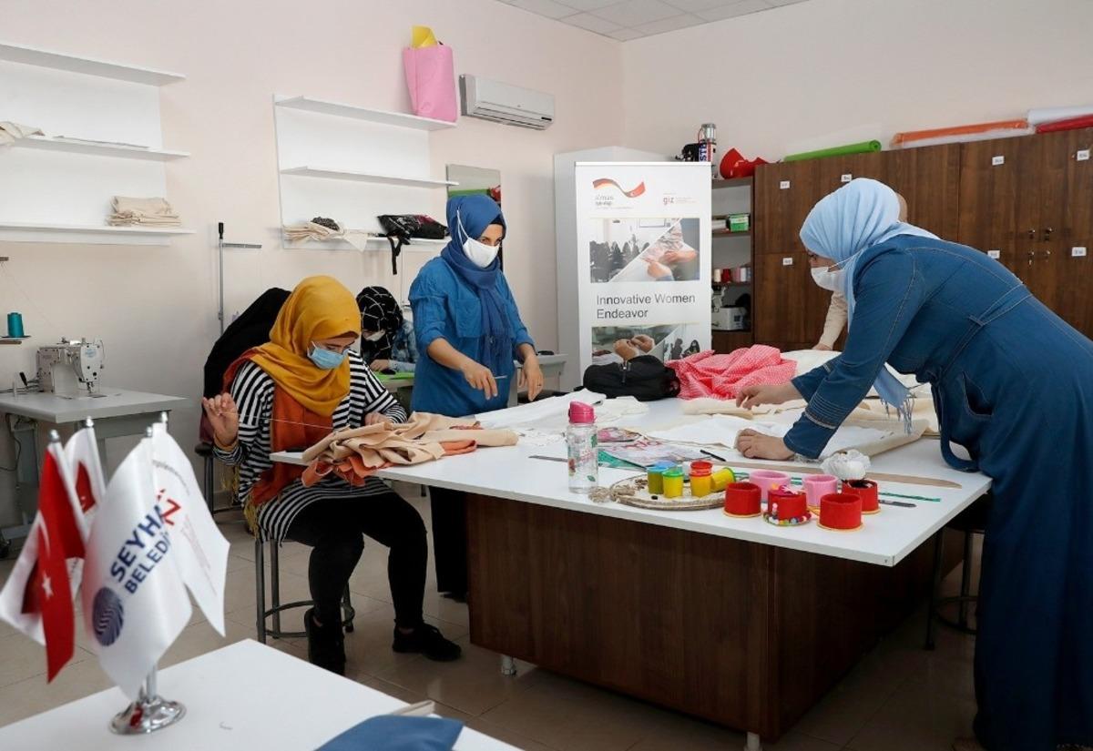 Kadınlara hem destek hem eğitim