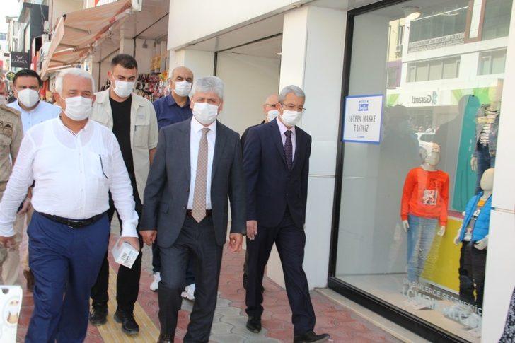 Vali Doğan Dörtyol’da korona denetimi yaptı G3