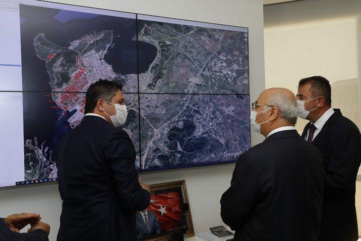 Vali Köşger’den 9 saatlik Aliağa turu G2