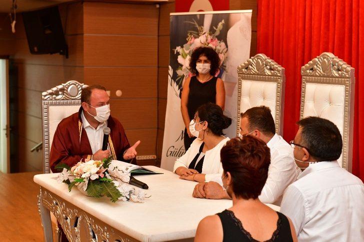 Başkan Gümrükçü’den çiftlere "Mutlu Aile Sözleşmesi" G2