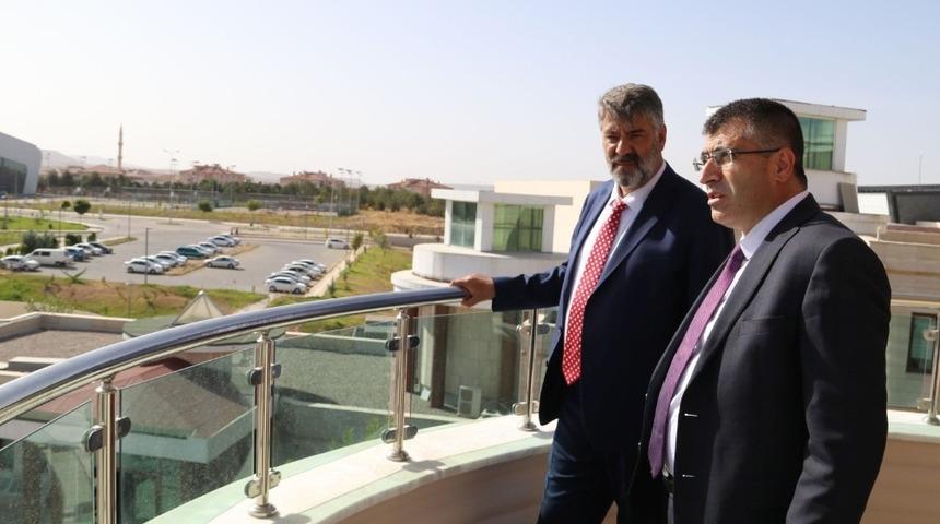 KBÜ Rektörü Polat’tan Nevşehir Hacı Bektaş Veli Üniversitesine ziyaret