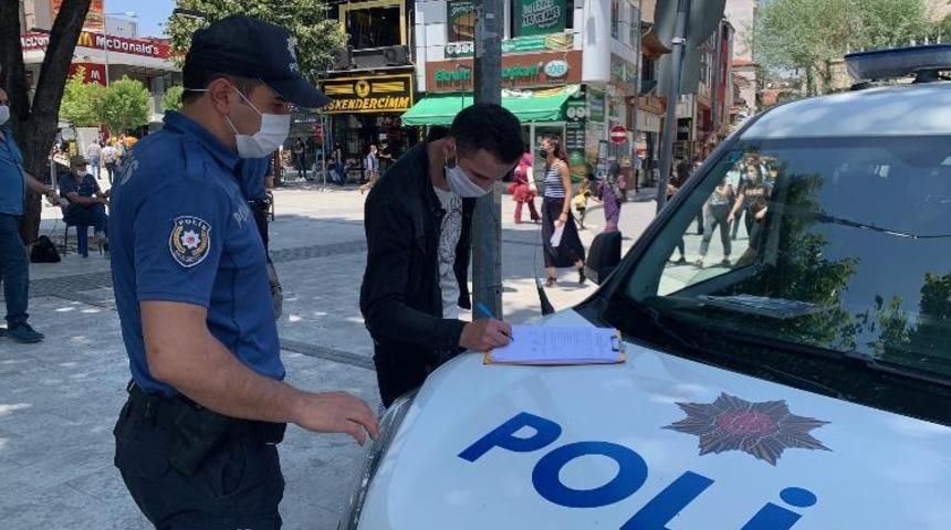 Isparta’da bin 176 kişiye maske cezası