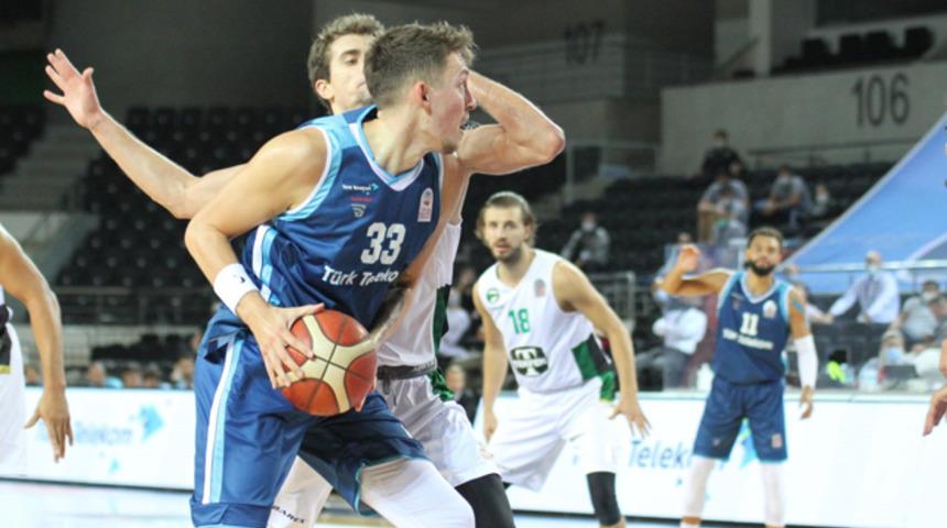 T&uuml;rk Telekom evindeki ilk ma&ccedil;ını kazandı