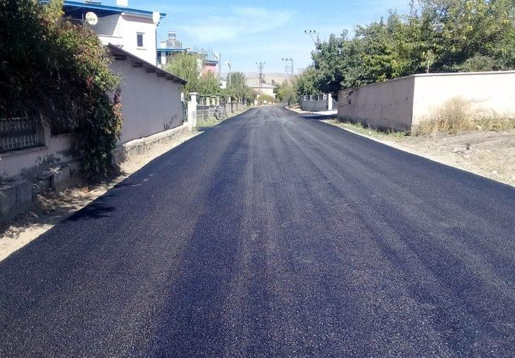 Van Büyükşehir, Mollakasım’da 9 kilometrelik yolu asfaltladı G3