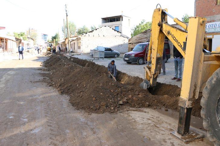 Erciş’te elektrik hatları yer altına alınıyor G2