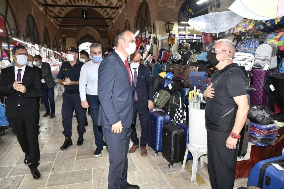 Vali Canalp, tarihi Alipaşa &Ccedil;arşısı&rsquo;nda denetim yaptı