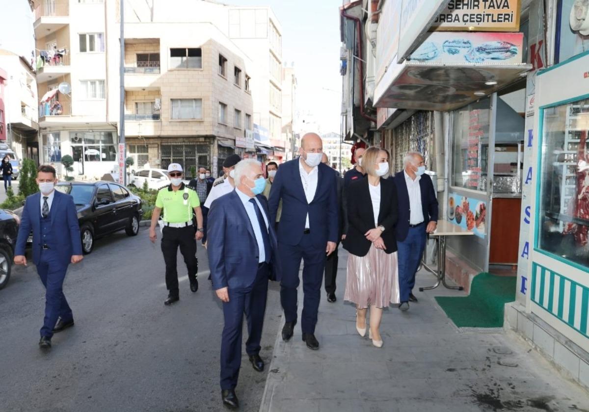 Vali Becel Kovid-19 denetimine katıldı