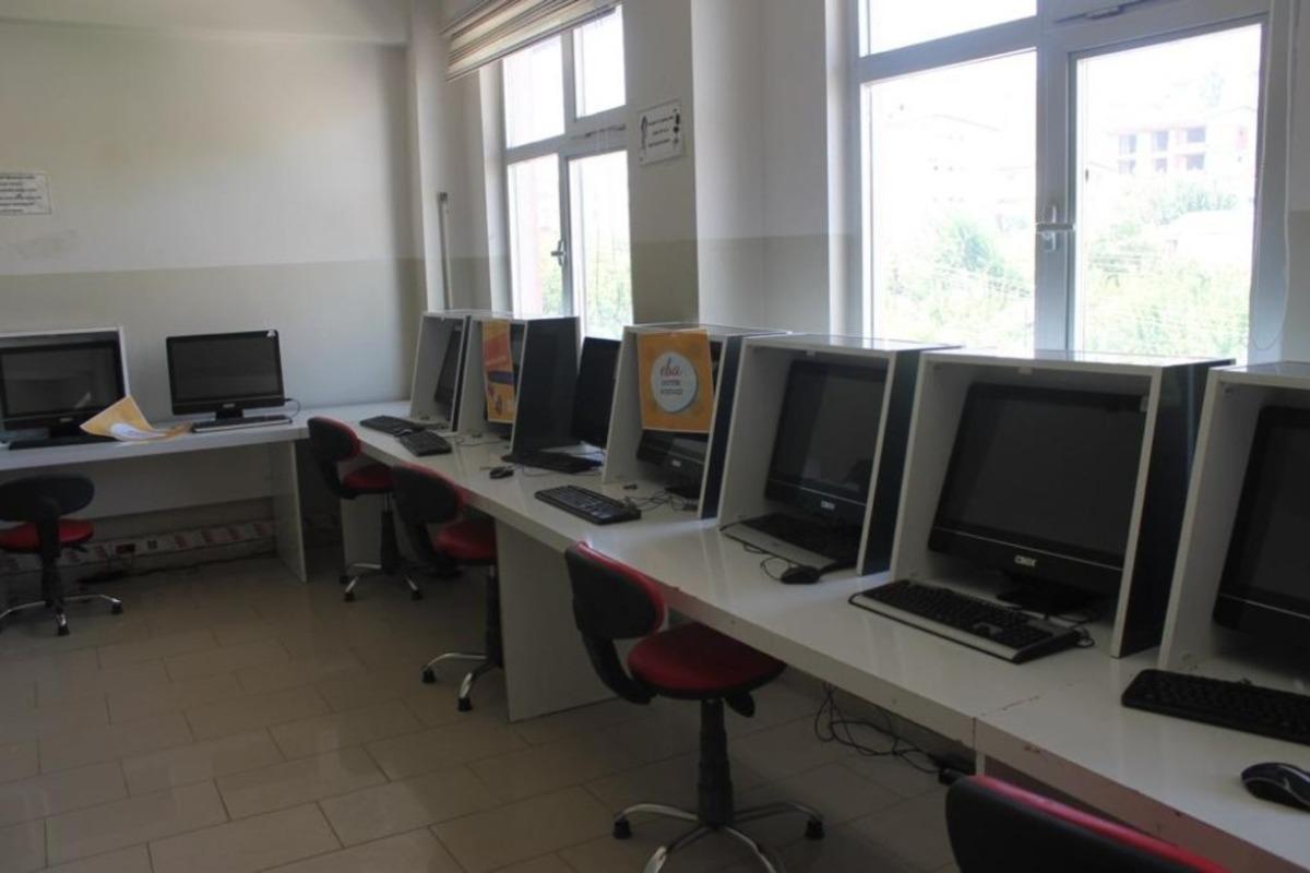 Kulp&rsquo;taki EBA destek noktalarına &ouml;ğrencilerden yoğun ilgi