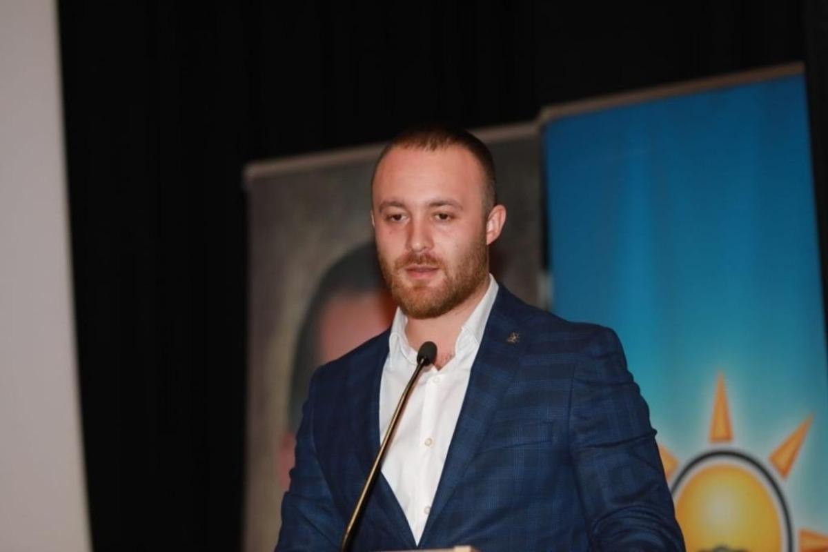 Adapazarı AK Gen&ccedil;lik artık Efe Kuşdili&rsquo;ne emanet