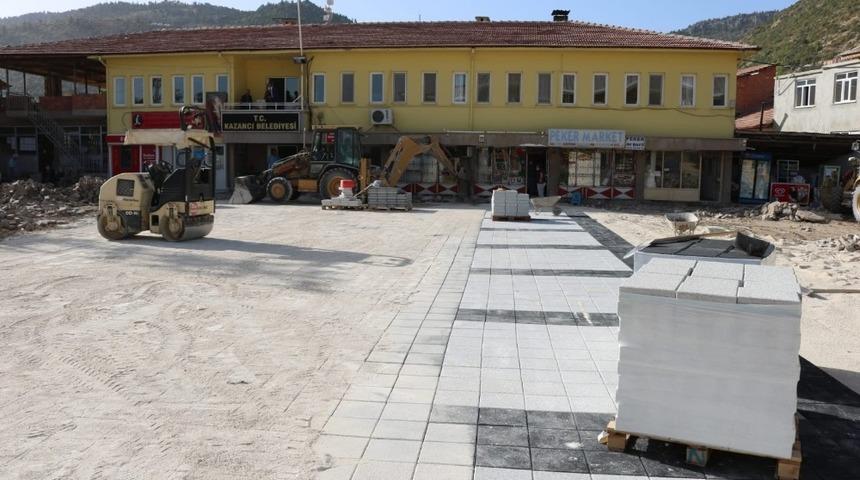 Kazancı belediyesi kent meydanını yeniliyor