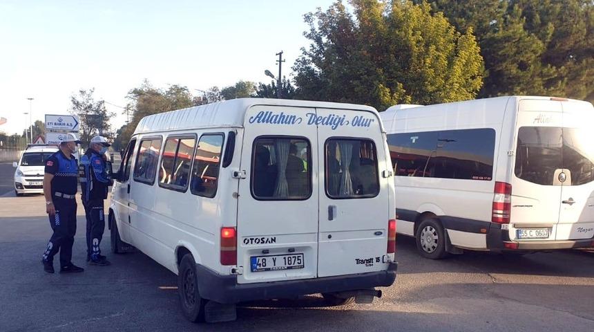 Servis ara&ccedil;ları denetimden ge&ccedil;irildi