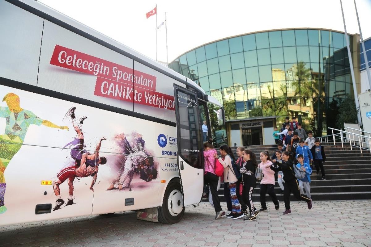 Canik Belediyesinden &ldquo;Y&uuml;zme Bilmeyen Kalmasın&rdquo; projesine destek